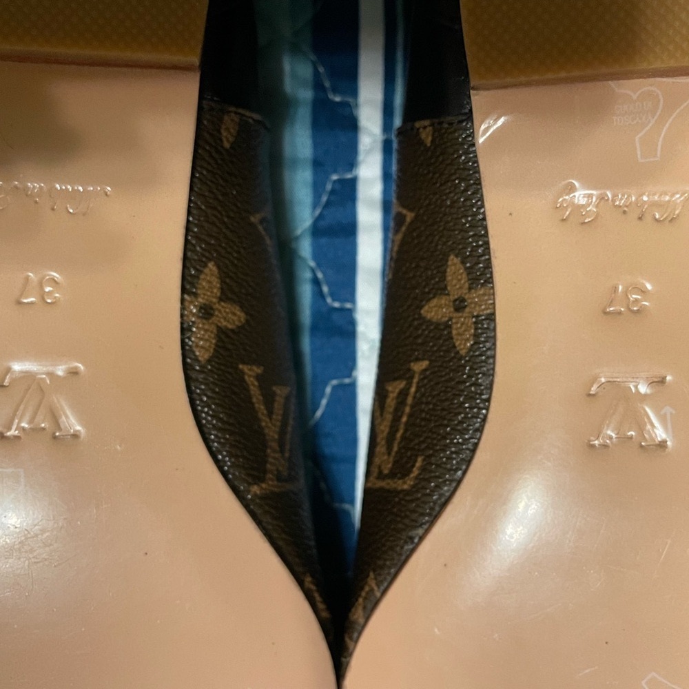 Louis vuitton shoes **Darling ballet flats. - Picture 10 of 10